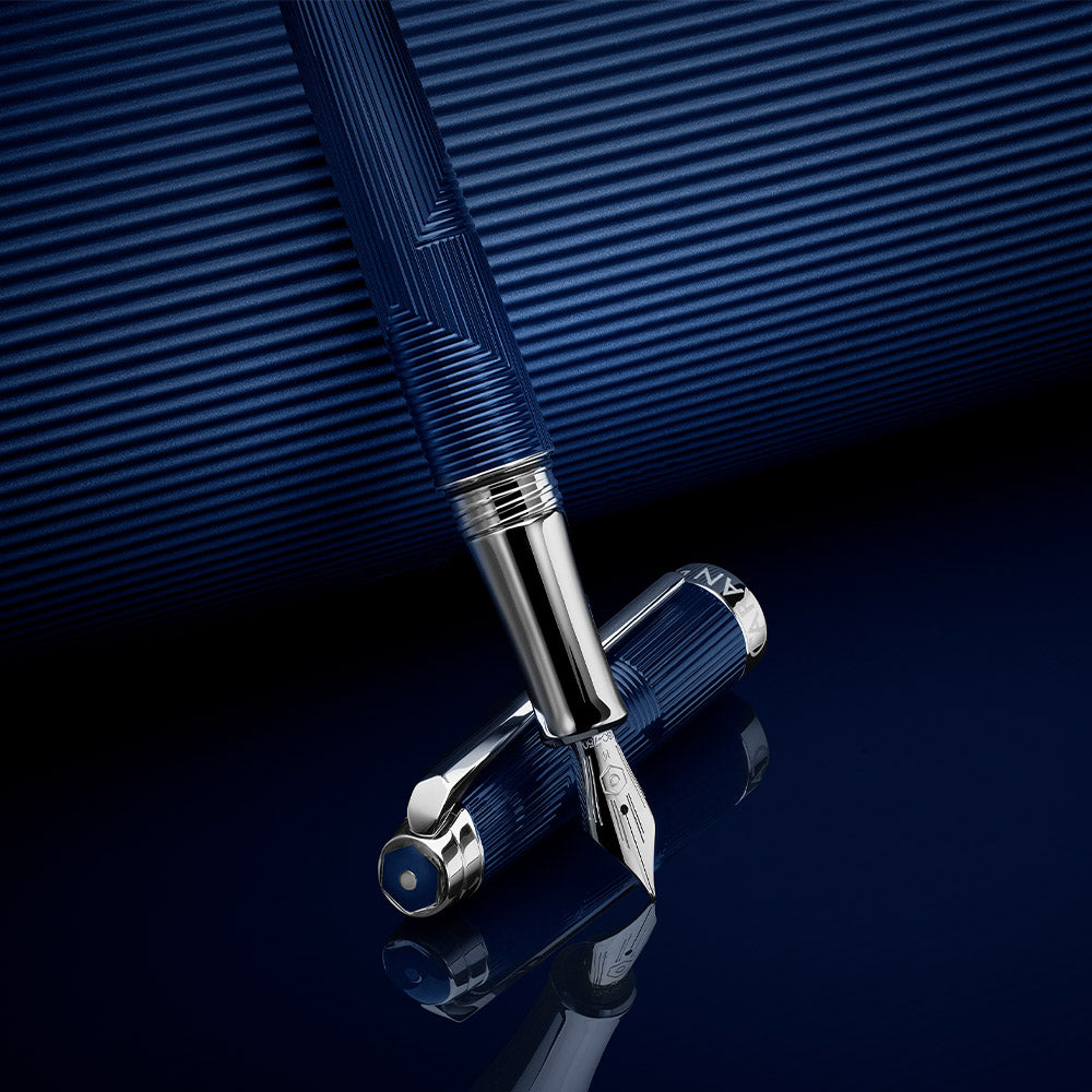 Caran d'Ache Leman Fountain Pen Bleu Marin