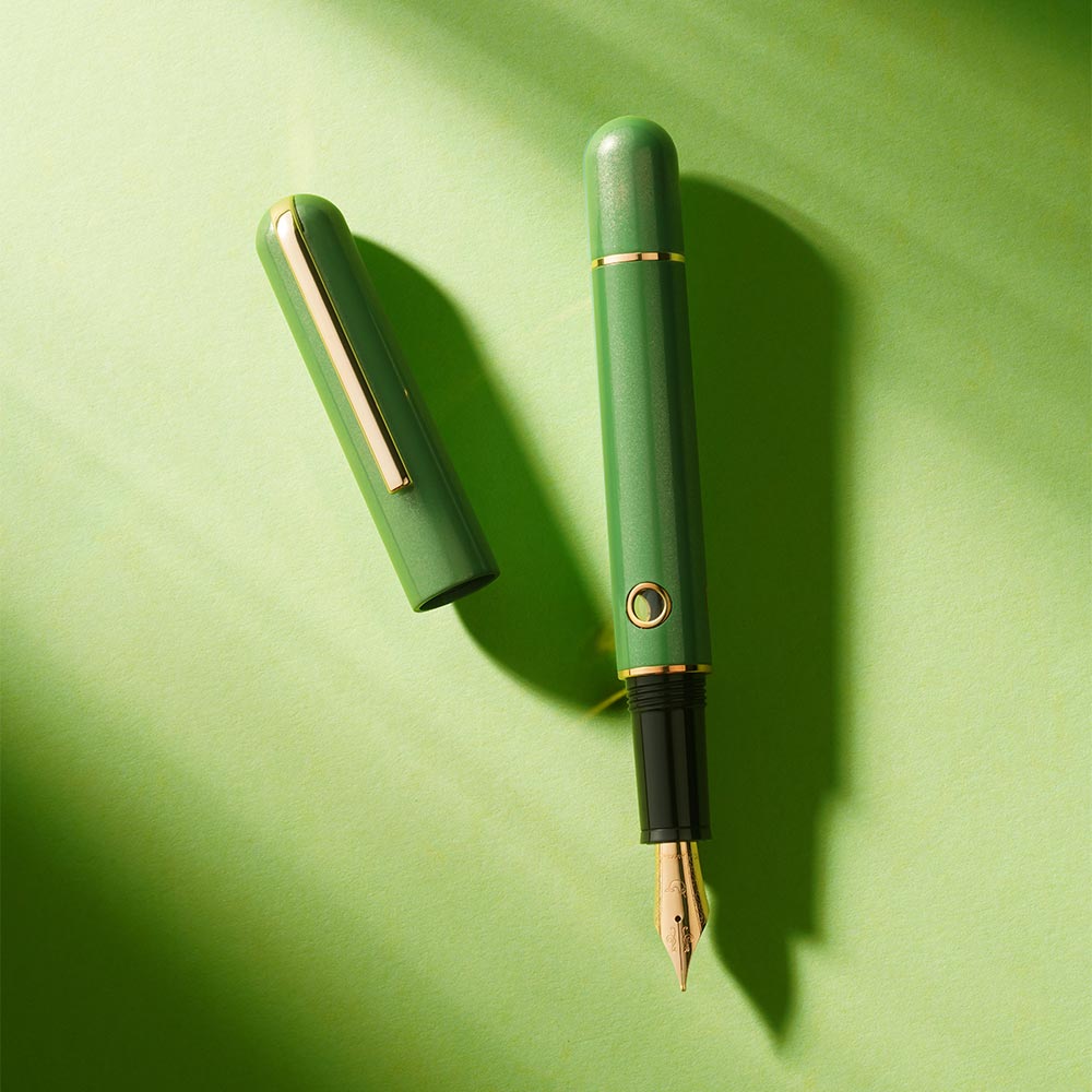 Nahvalur 365 Anniversary Roiro Urushi Lacquer Piston Filling Fountain Pen Jade