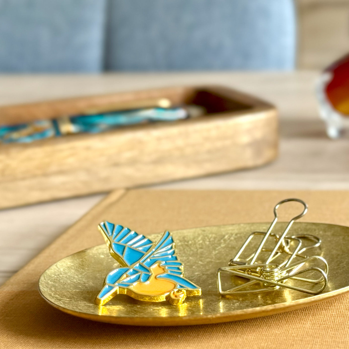 Esterbrook x BUNGUBOX Kingfisher Edition Lapel Pin