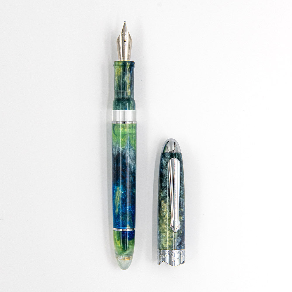 Cult Pens x Nahvalur Horizon Fountain Pen Polar Glow
