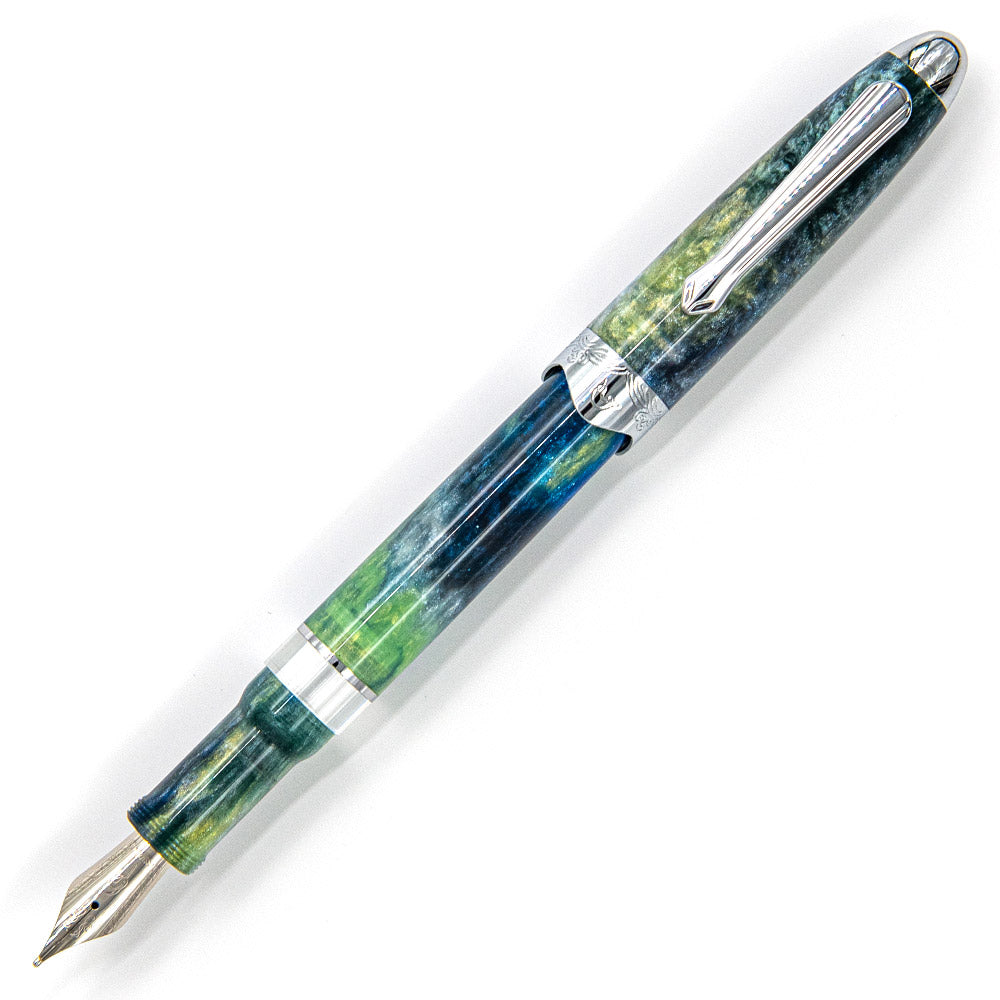 Cult Pens x Nahvalur Horizon Fountain Pen Polar Glow