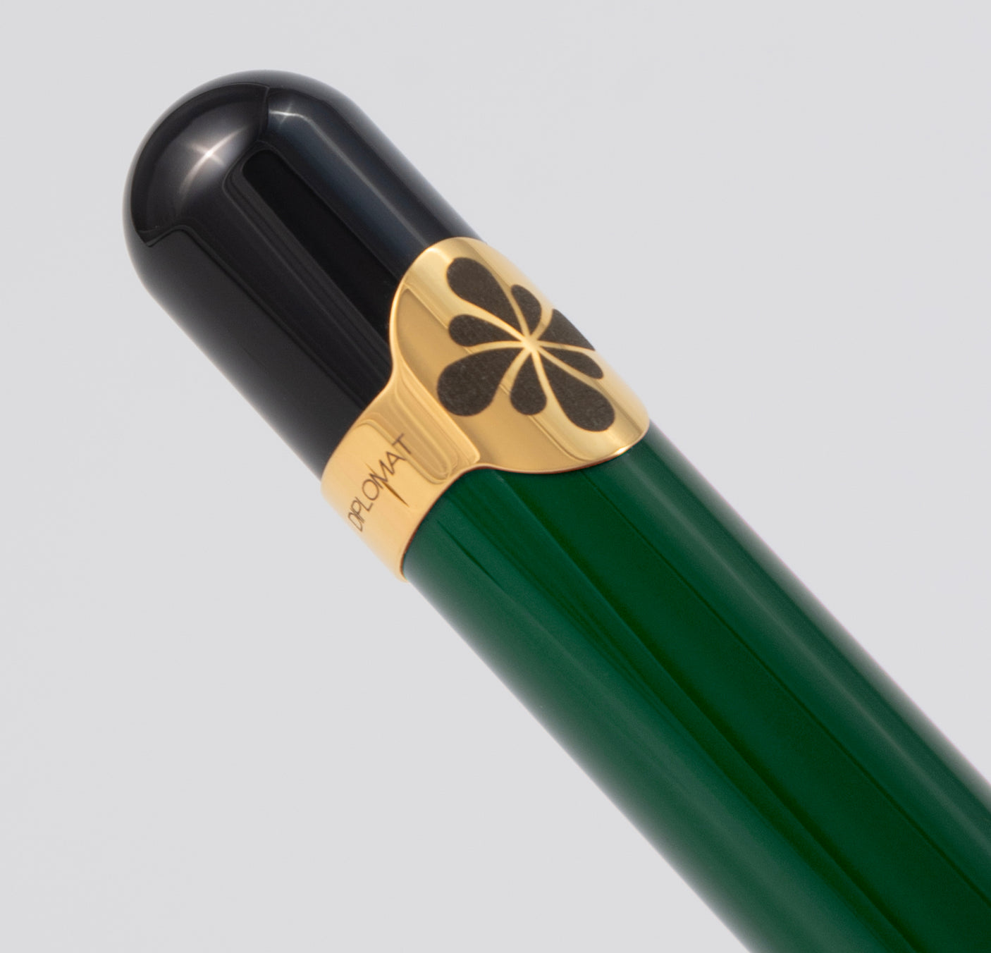 Diplomat XO Fountain Pen Racing Green Lacquered