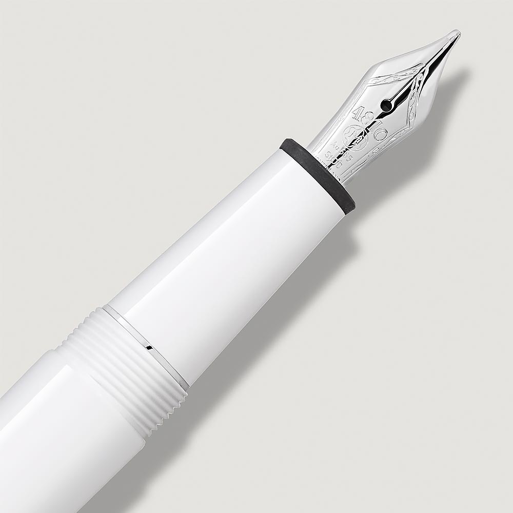 Montblanc Meisterstuck White Classique Fountain Pen